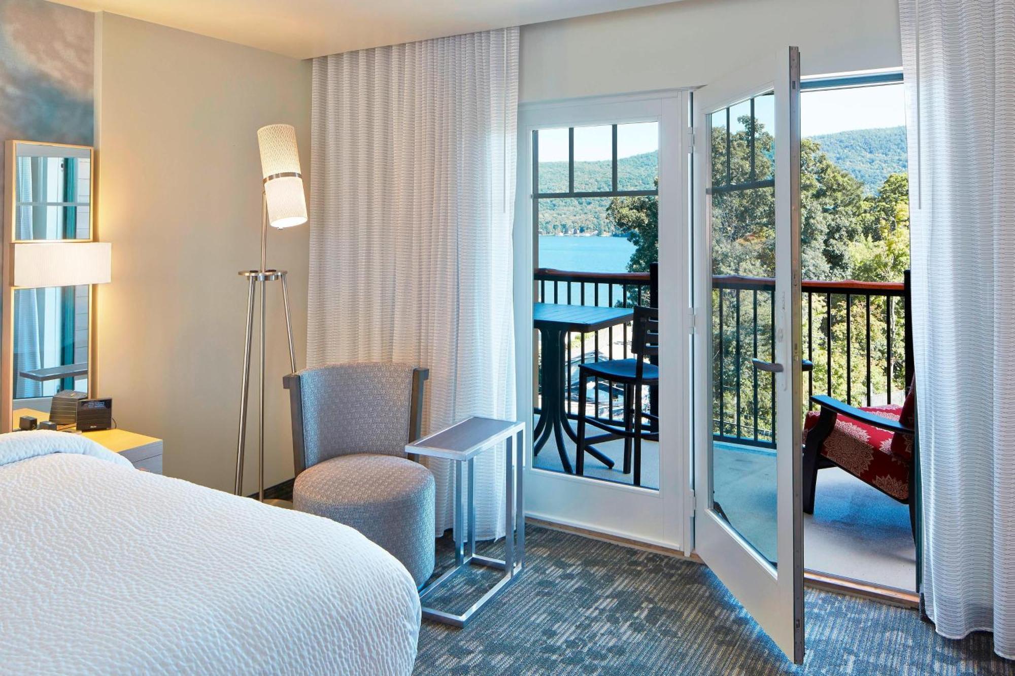 Courtyard By Marriott Lake George Eksteriør bilde