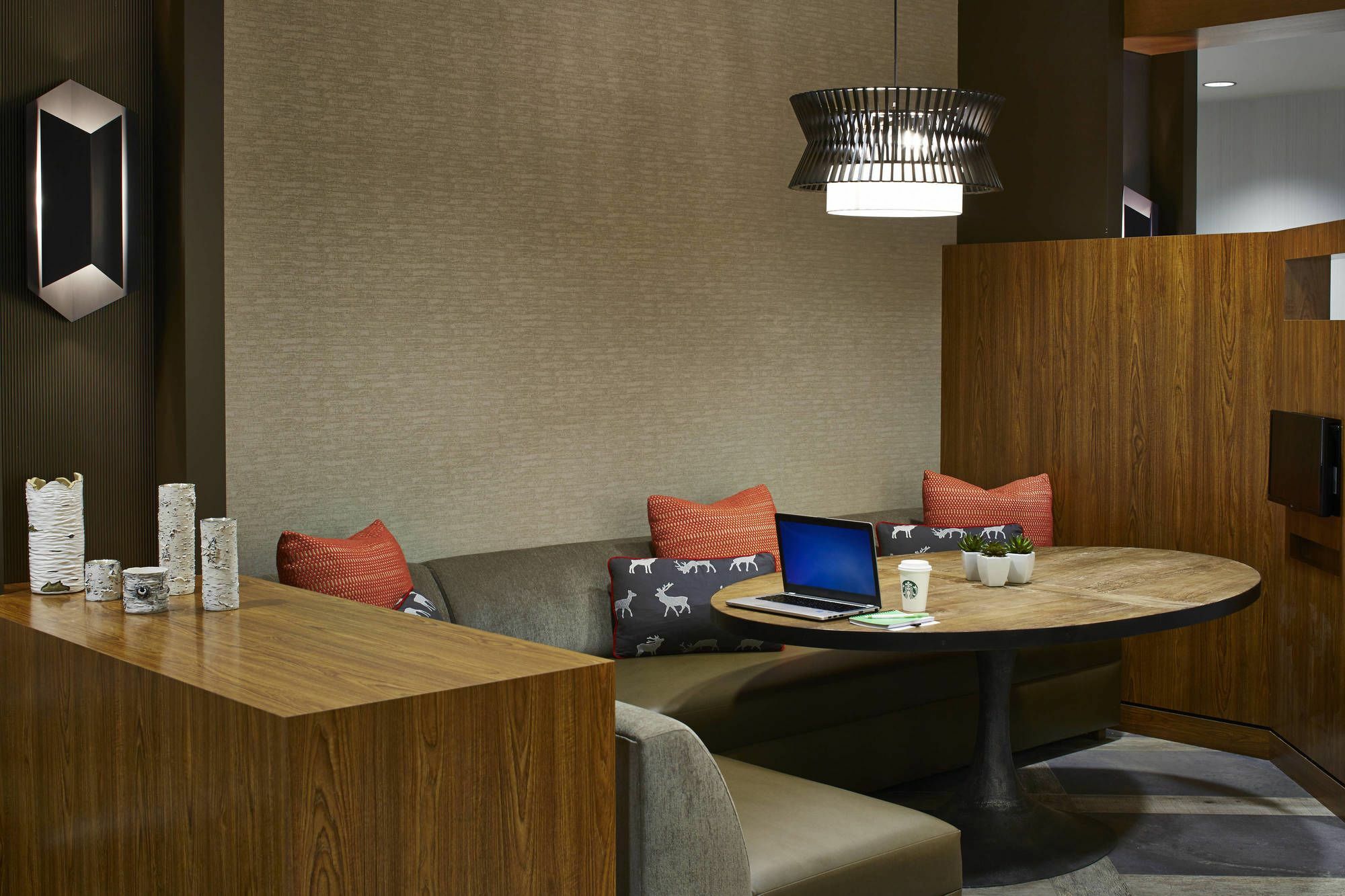 Courtyard By Marriott Lake George Eksteriør bilde